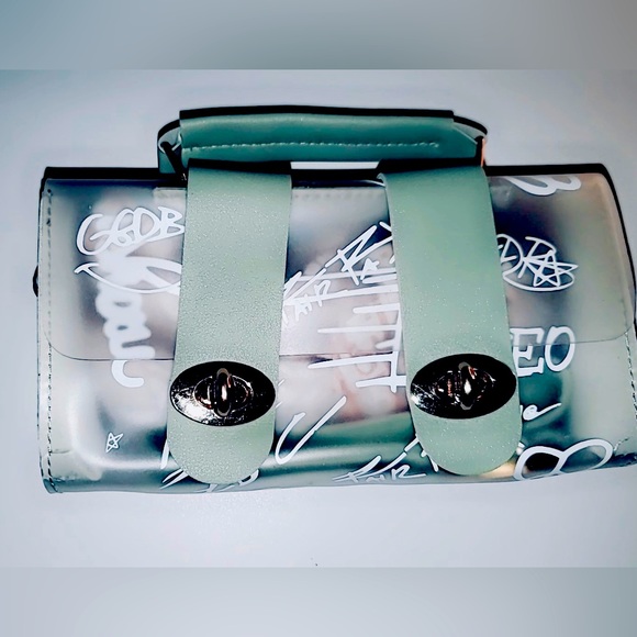 Handbags - Transparent Graffiti Jelly Small Crossbody/Shoulder Handbag/Purse 👜- NWOT.